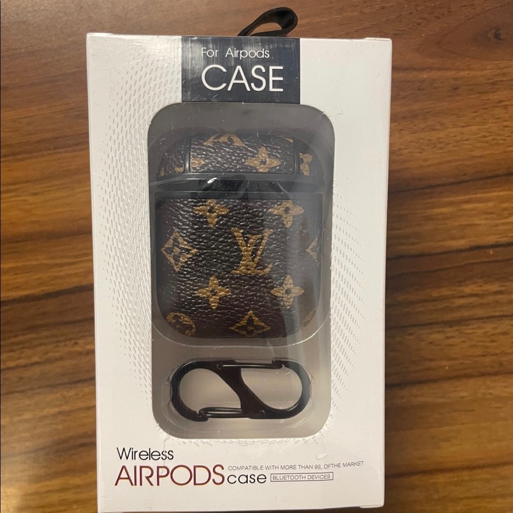 Fashion Designer Air Pod Cases. 2 Designs - Brand New for generation 1 & 2 - Picture 3 of 7